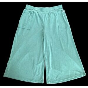 Livi Active Seafoam Green Capris